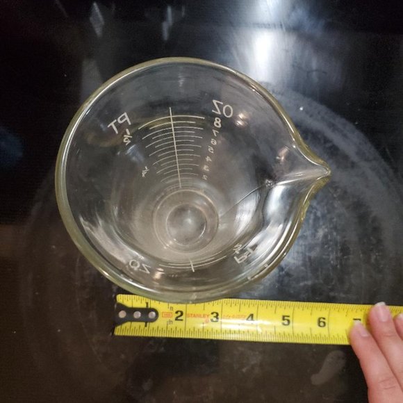 Rare Tall Glass Measuring Cup with Spout- Vintage - Picture 3 of 4